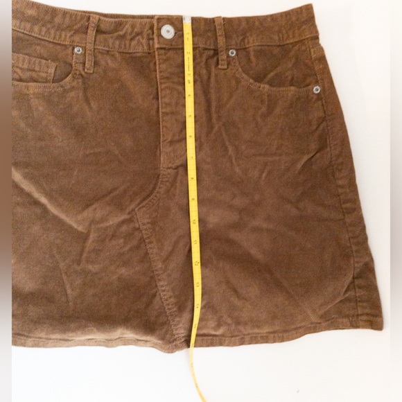 Old Navy Brown Corduroy Women's Skirt SZ 4 Short Skirt - Picture 4 of 6